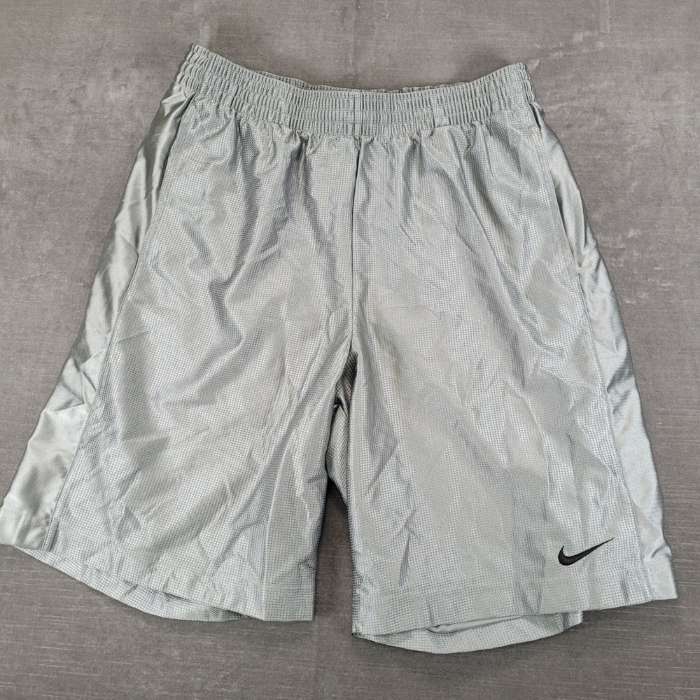 Nike Basketball Shorts‎ Mens Large Silver Metallic Shiny Mesh Swoosh Y2K Baggy